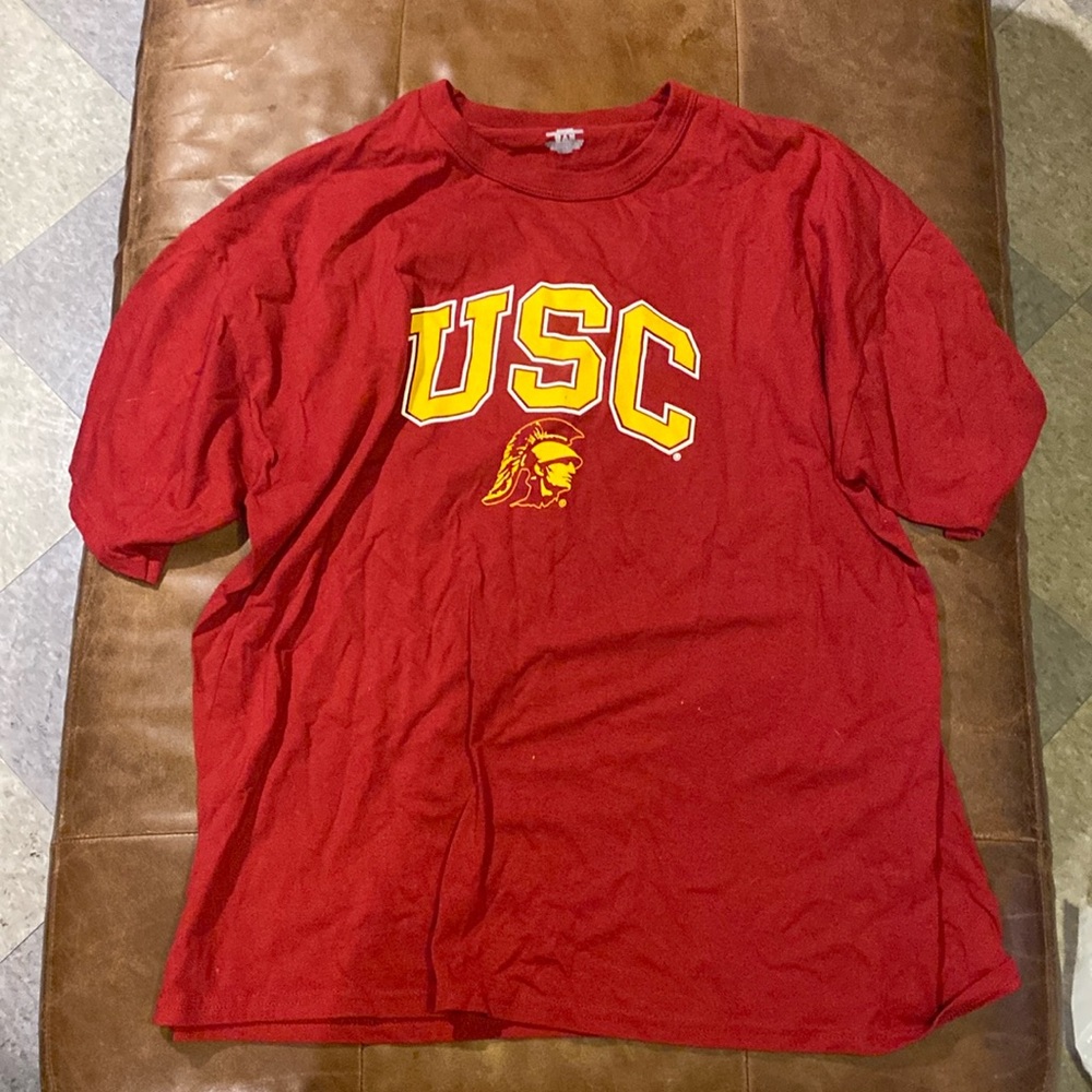 USC T shirt